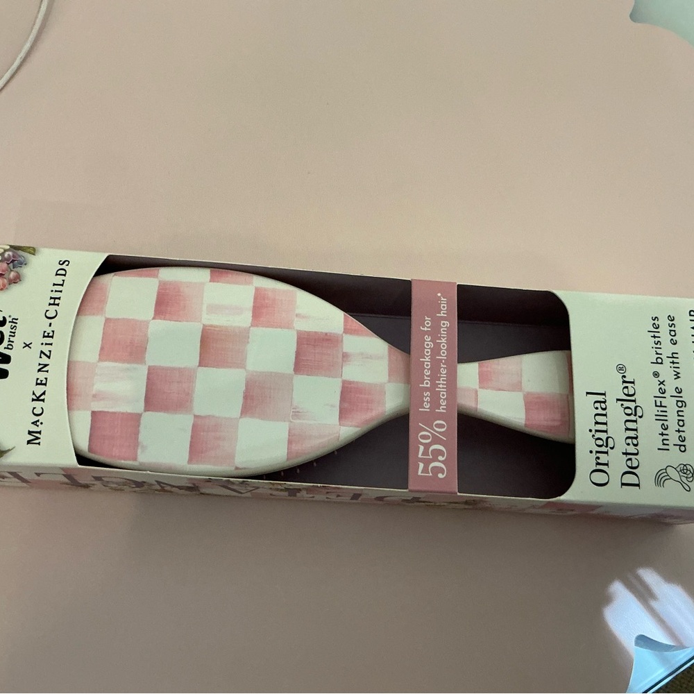 MacKenzie-Childs x wet brushPink and White Checkered Detangler Brush
